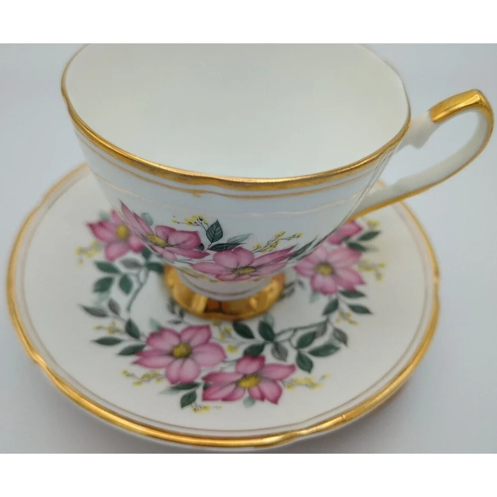 Elizabethan by Taylor & Kent vintage elizabethan